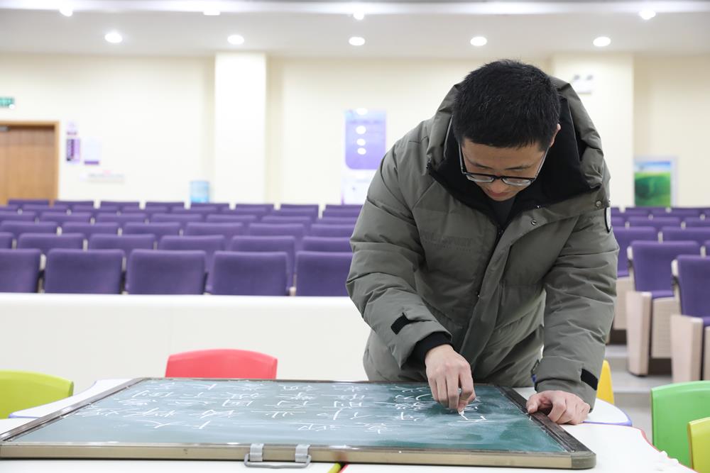 9045dc53e88744d19522184e74d40d83.jpg 9045dc53e88744d19522184e74d40d83.jpg