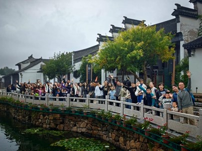 寻迹古村文脉，耕耘田间薯香——记苏州工业园区方洲小学工会开展陆巷古村实践活动